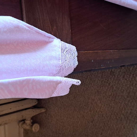 Rae Dunn size L light pink and white animal print w lace robe - Picture 4 of 8
